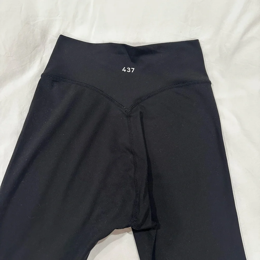 437 V Legging - Picture 3 of 6